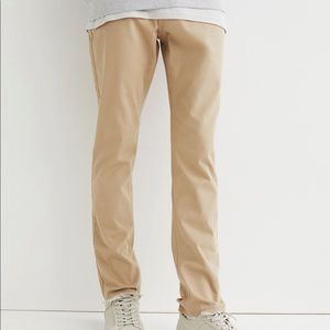 Men’s slim fit twill pants